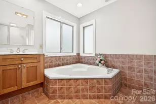 86 Distant View Dr, Asheville, NC 28803 - Photo 41