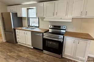 7686 Shoupes Grove Church Rd, Hickory, NC 28602 - Photo 9