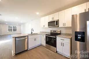 504 12th Ave NE, Hickory, NC 28601 - Photo 3