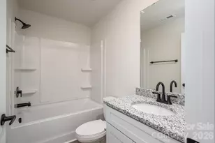 504 12th Ave NE, Hickory, NC 28601 - Photo 9