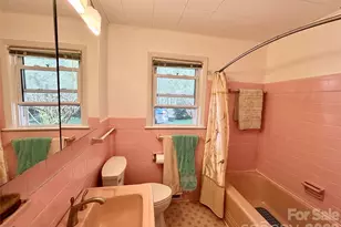 2732 Holly Hill Dr N, Hendersonville, NC 28791 - Photo 11