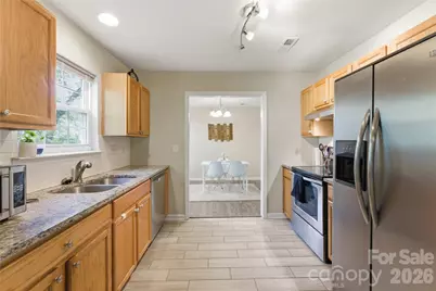 921 Grass Hollow Court, Charlotte, NC 28216 - Photo 25