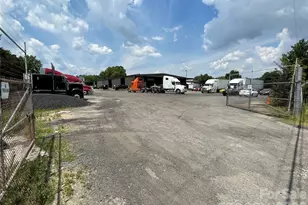 3251 Robinson Cir, Charlotte, NC 28206 - Photo 3