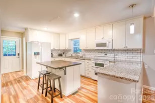 46 Wahuhu Ct, Brevard, NC 28712 - Photo 3
