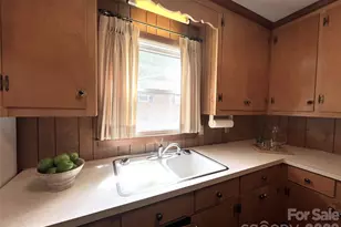 1004 Hoke St, Kannapolis, NC 28081 - Photo 11