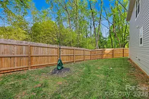 2046 McDonald Dr, Charlotte, NC 28216 - Photo 15