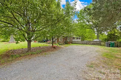 8035 Pleasant Grove Road, Charlotte, NC 28216 - Photo 15
