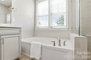 301 Hollyhock Dr, Matthews, NC 28104 - Photo 21