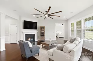 301 Hollyhock Dr, Matthews, NC 28104 - Photo 7