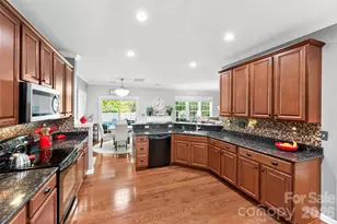 709 Heddington Court, Gastonia, NC 28056 - Photo 17