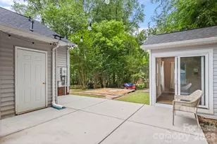 516 Majestic Ct SE, Concord, NC 28025 - Photo 23