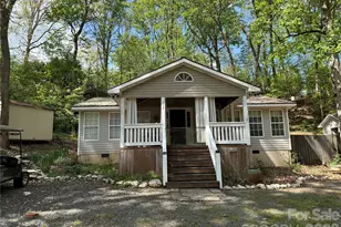 113/115 Indian Harbor Circle, Mount Gilead, NC 27306 - Photo 1