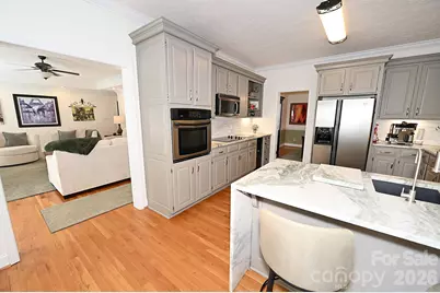 406 5th Avenue NE, Conover, NC 28613 - Photo 15