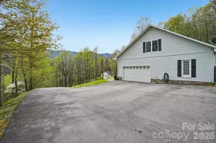302 Davy Crockett Dr, Maggie Valley, NC 28751 - Photo 35
