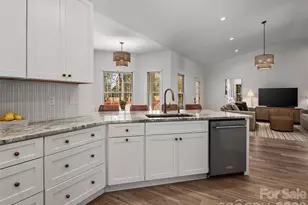 508 Pinchot Dr, Asheville, NC 28803 - Photo 13