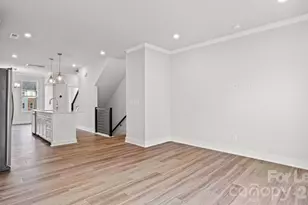 2025 Clarksdale Dr, Charlotte, NC 28206 - Photo 7