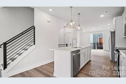 2025 Clarksdale Drive, Charlotte, NC 28206 - Photo 13