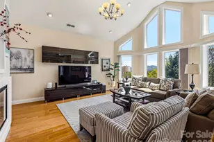 24 Sunnie Rae Ln, Candler, NC 28715 - Photo 5