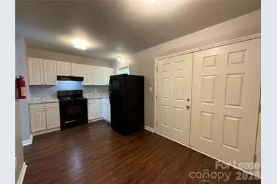 206 W 15th Street #8, Newton, NC 28658 - Photo 7