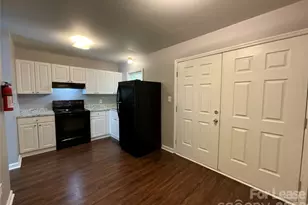 206 W 15th St, Newton, NC 28658 - Photo 7