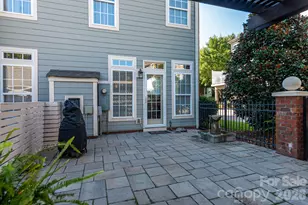 438 Magnolia St, Davidson, NC 28036 - Photo 5