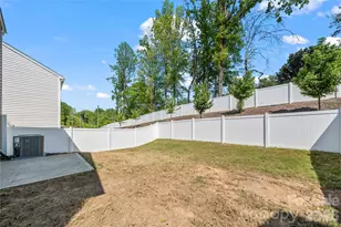 2121 Allium Dr, Charlotte, NC 28216 - Photo 29