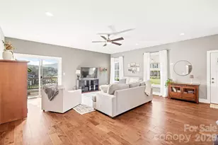 223 River Breeze Ln, Etowah, NC 28729 - Photo 5