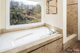 39 Eastmoor Dr, Asheville, NC 28805 - Photo 17