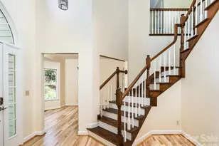 39 Eastmoor Dr, Asheville, NC 28805 - Photo 3