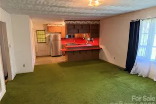 1466 Peaceful Valley Dr, Hickory, NC 28602 - Photo 9