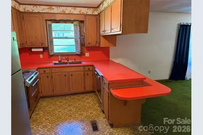 1466 Peaceful Valley Drive, Hickory, NC 28602 - Photo 11