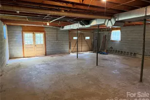 1466 Peaceful Valley Dr, Hickory, NC 28602 - Photo 23