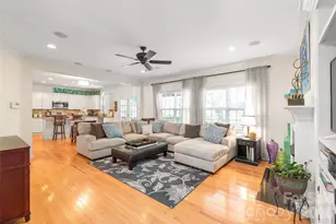 10512 Kilchurn Ct, Charlotte, NC 28277 - Photo 3