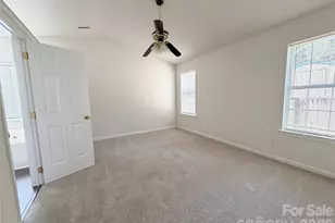 12525 Panthersville Dr, Charlotte, NC 28269 - Photo 9