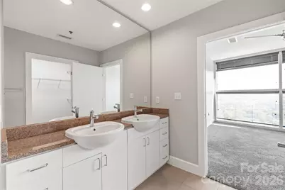 333 W Trade Street #2502, Charlotte, NC 28202 - Photo 27