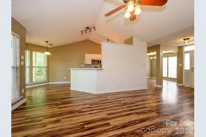 9005 Shenington Place, Charlotte, NC 28216 - Photo 11