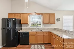 1539 Bear Mountain Rd, Charlotte, NC 28214 - Photo 7