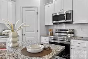 2807 17 St Ct NE, Hickory, NC 28601 - Photo 11