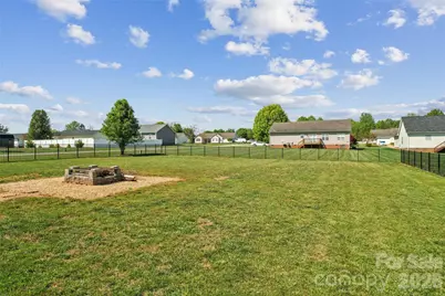 105 E Dundee Court, Statesville, NC 28625 - Photo 33