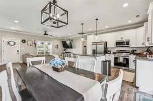 105 E Dundee Ct, Statesville, NC 28625 - Photo 7