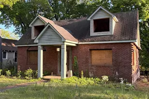 1800 Mecklenburg Ave, Charlotte, NC 28205 - Photo 1