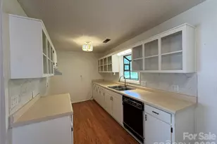 337 Willow Run Dr, Forest City, NC 28043 - Photo 3