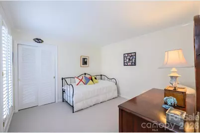 935 19th Avenue NW, Hickory, NC 28601 - Photo 41