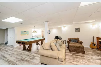 935 19th Avenue NW, Hickory, NC 28601 - Photo 43