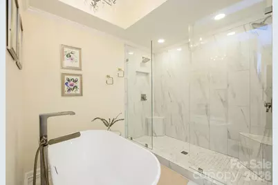 935 19th Avenue NW, Hickory, NC 28601 - Photo 35