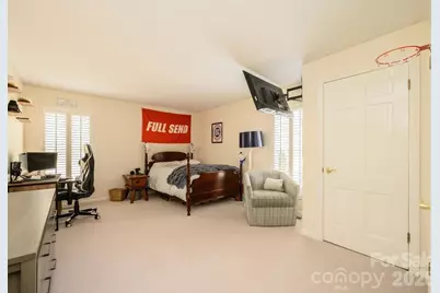 935 19th Avenue NW, Hickory, NC 28601 - Photo 39