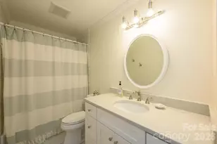 935 19th Ave NW, Hickory, NC 28601 - Photo 37