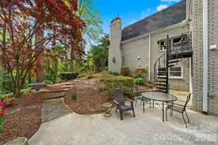 935 19th Ave NW, Hickory, NC 28601 - Photo 7