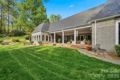 935 19th Avenue NW, Hickory, NC 28601 - Photo 11