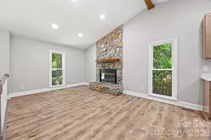 204 Swamp Fox Dr, Fort Mill, SC 29715 - Photo 5